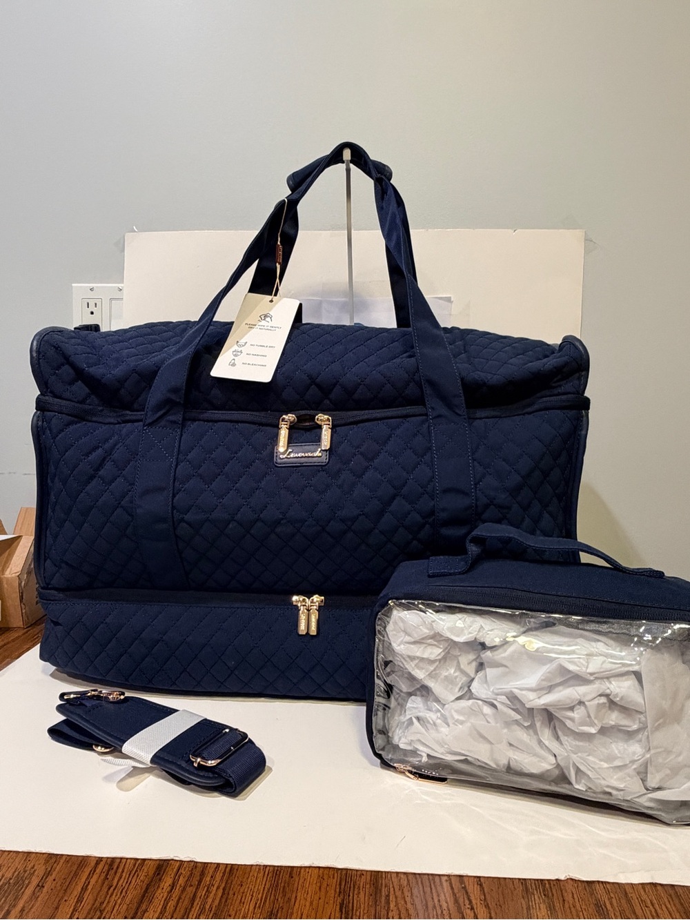 NWT Lovevook X-Large Quilted Duffle Bag w/Shoe Compartment